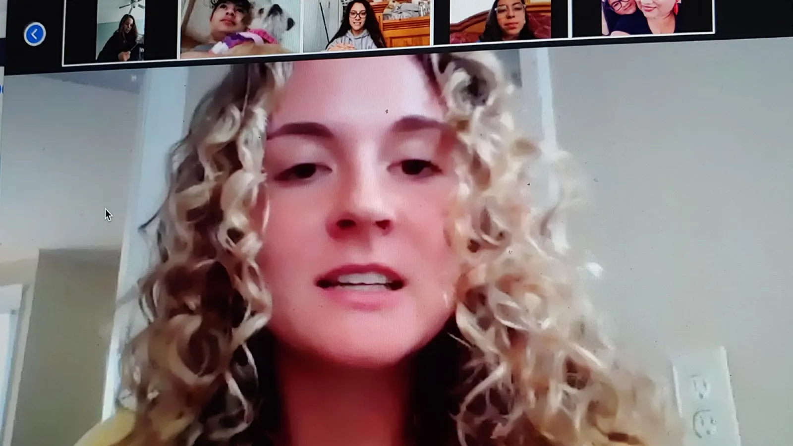 Hannah Shinew teleconferences with the girls from Proyecto Mariposas